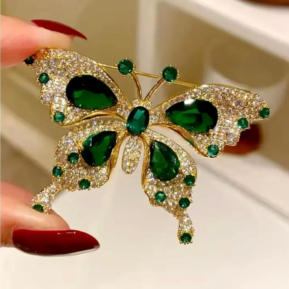 Elegant Emerald Crystal Butterfly Brooch Classic Fashion Womens Gold Pin New